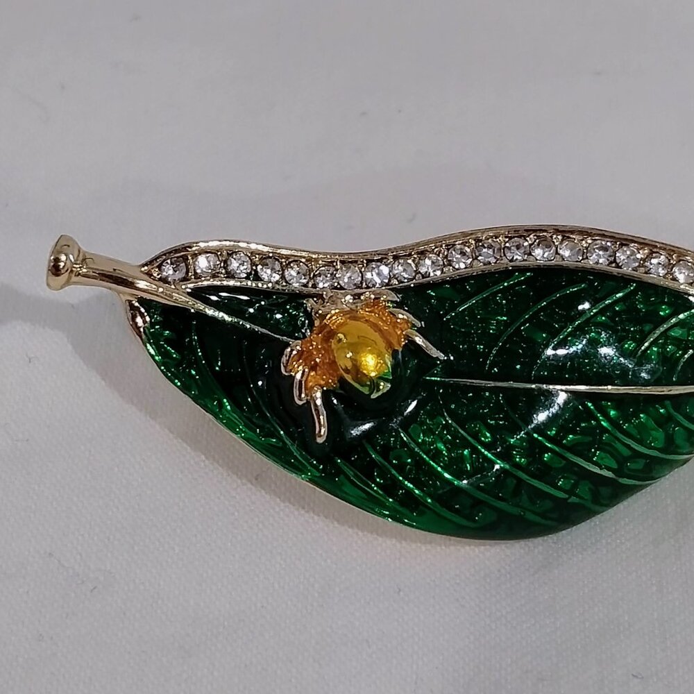 Betsey Johnson Brooch Pin Leaf Spider Green Gold Tone Amber Crystal Insect Goth - Picture 2 of 4